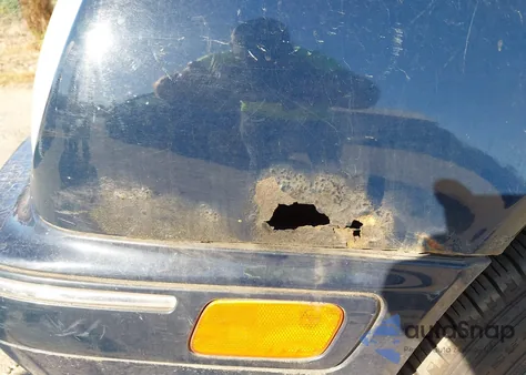 2001 Mercedes-Benz E 320 4M из США, поврежденный, VIN WDBJF82J41X059051